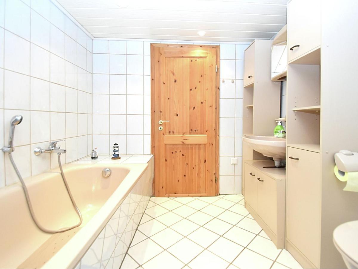 Small Apartment In Hesse With Terrace And Garden Frielendorf Екстериор снимка